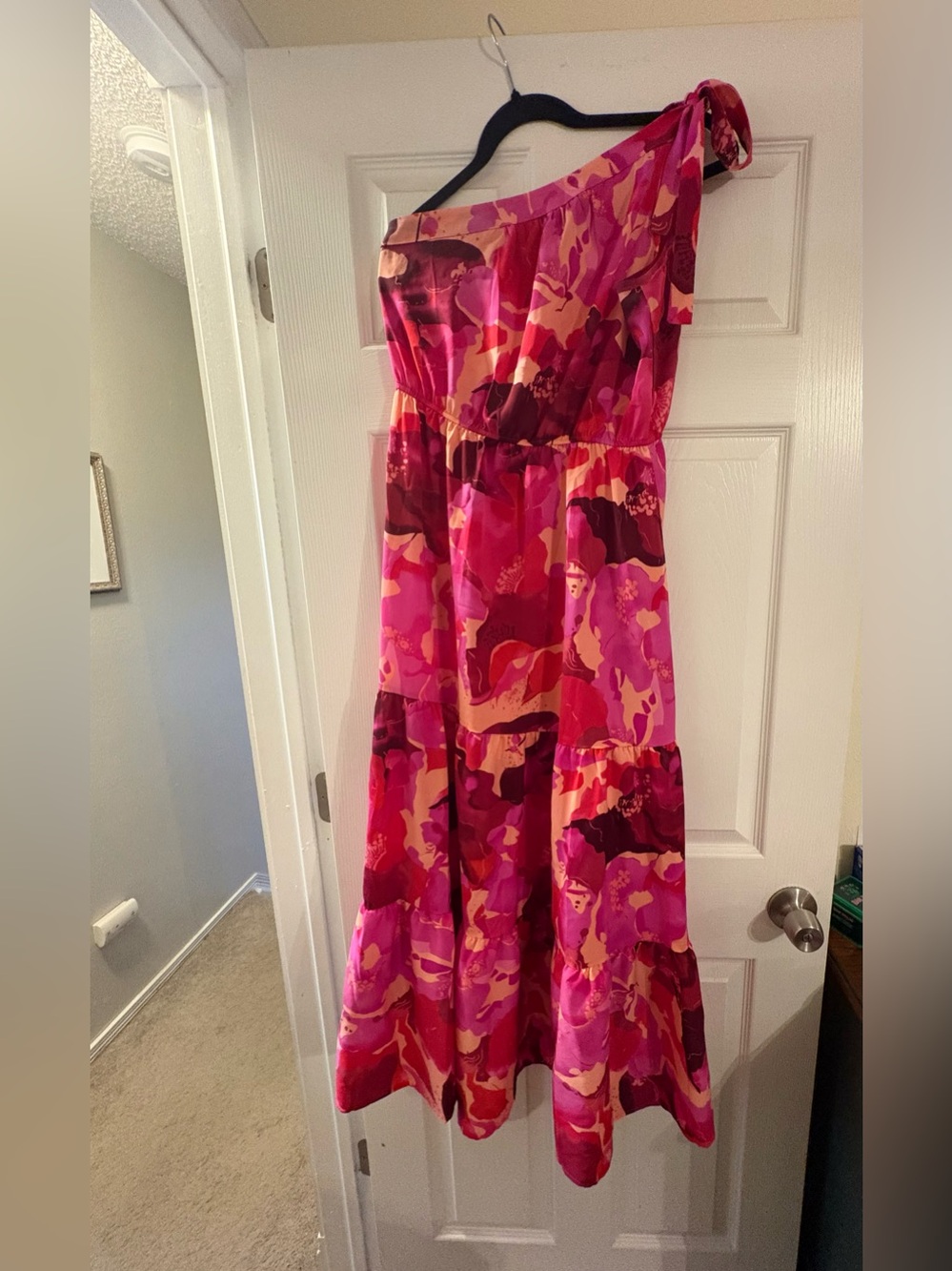 One-Shoulder Pink Floral Tiered Casual Dress